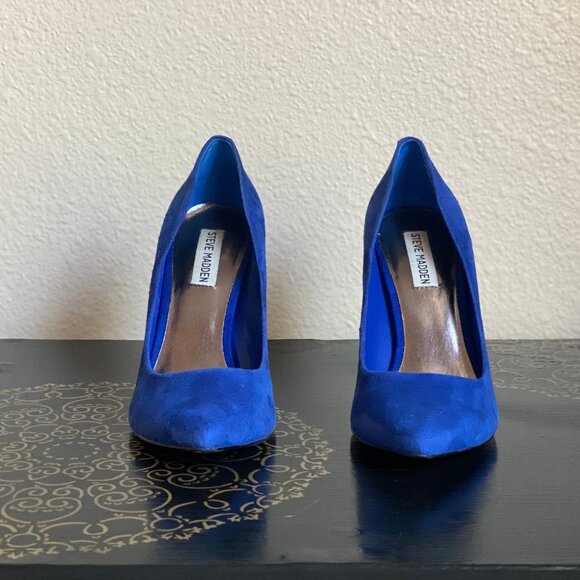 Steve Madden Cobalt Suede Pumps, size 8 - Picture 4 of 5